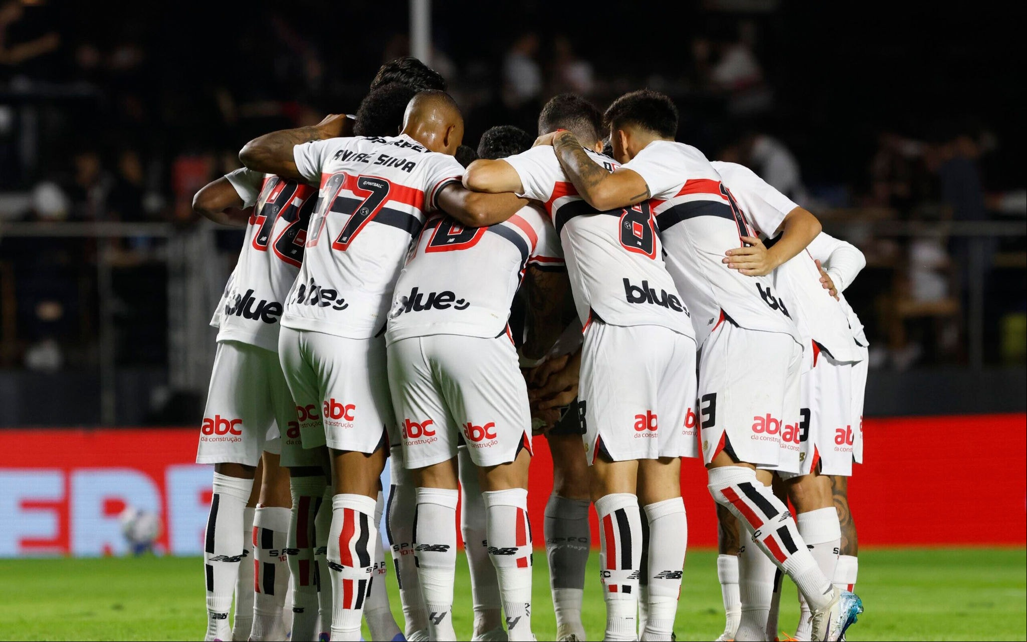São Paulo enfrenta fase complicada em termos de rendimento (Foto: Rubens Chiri e Paulo Pinto/Saopaulofc.net)